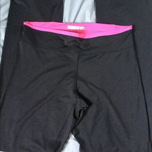 Black and pink Yoga pants.